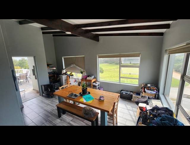 6 BEDROOM HOUSE FOR SALE IN PARADISE BEACH